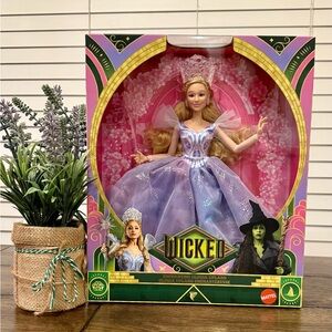 Enchanting Glinda Upland, Wicked Collector Doll Exclusive